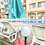 Sunny Sea - Menada Apartman Napospart