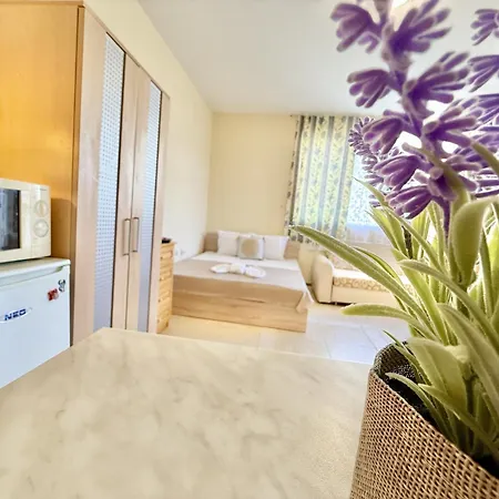 Sunny Sea - Menada Apartamento